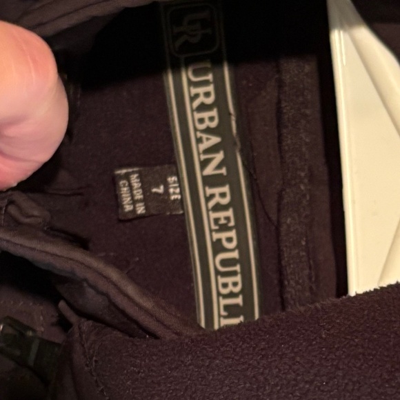 Soft Shell Mixed Media Boys Black Winter Jacket with Zip Off Hood; Size 7 - Picture 12 of 14